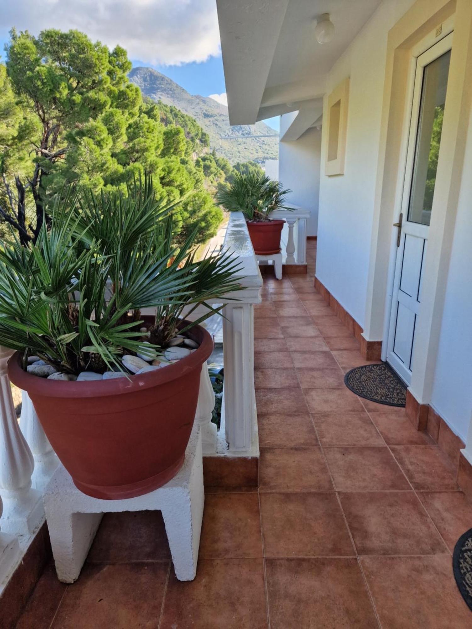 Villa Izvor Sutomore Luaran gambar