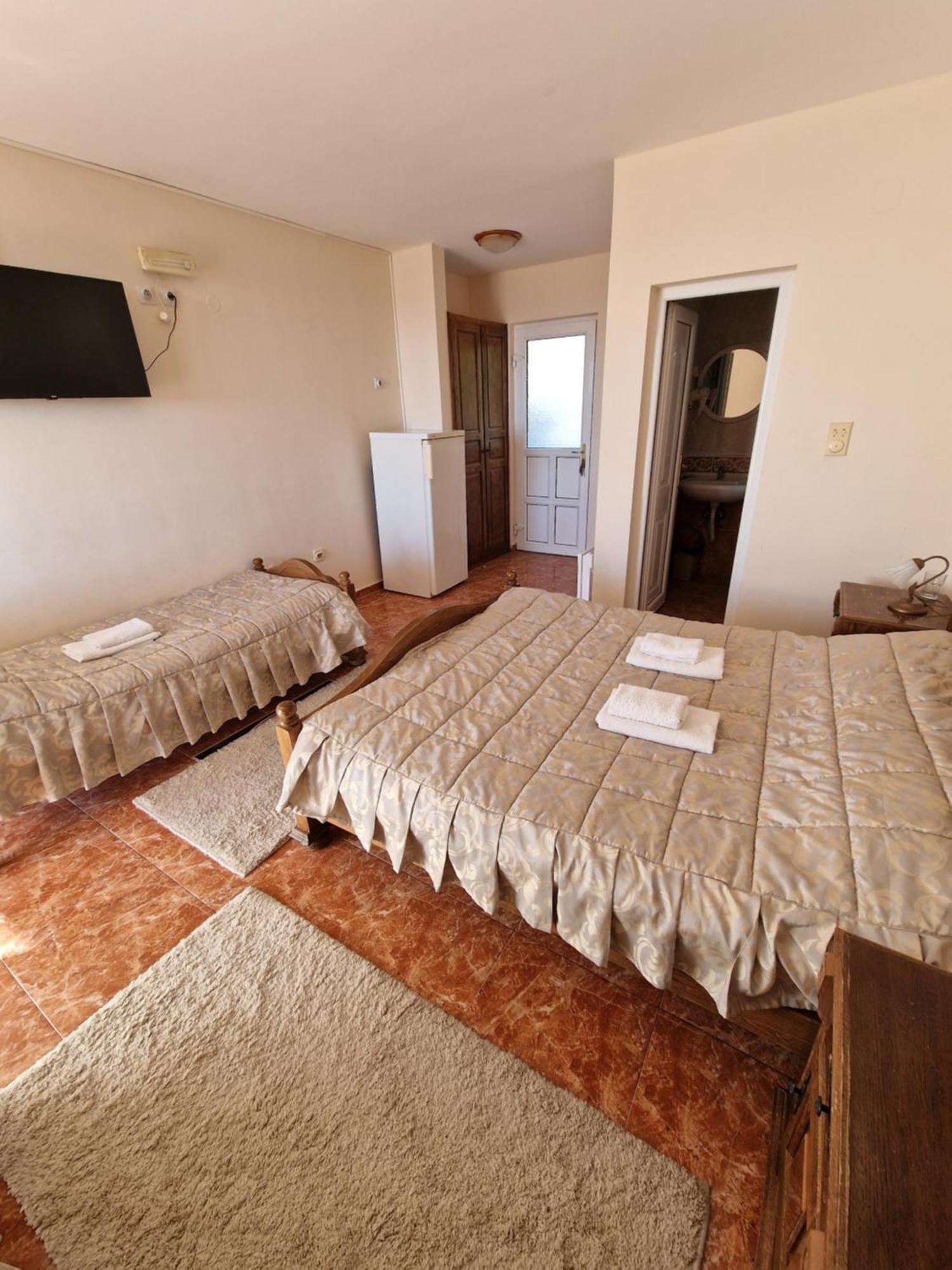 Villa Izvor Sutomore Luaran gambar